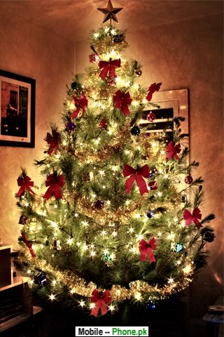 christmas_tree_holiday_mobile_wallpaper.jpg