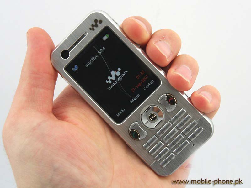 Sony Ericsson W890 Pictures