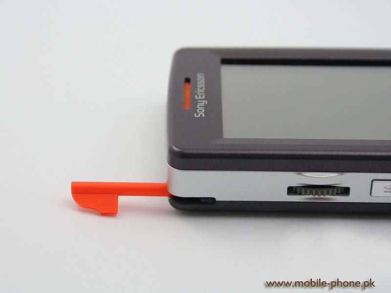 Sony Ericsson W950 Pictures