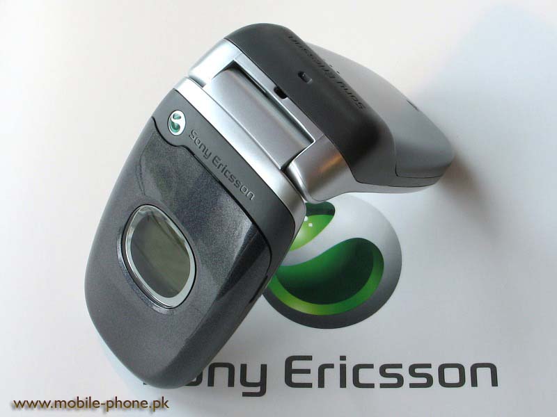 Sony Ericsson Z300 Pictures