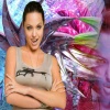 Angelina Jolie AK-47 Shirt T-Mobile 640x480